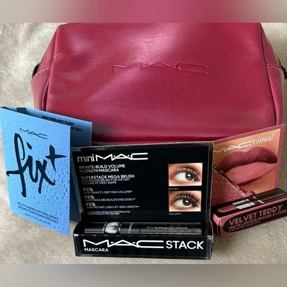 MAC Mini Makeup Set with Cosmetic Bag, NEW! - Picture 3 of 14